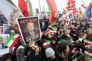 Na demonstraci proti íránskému režimu v Mnichově přišlo na 200 tisíc lidí - Novinky